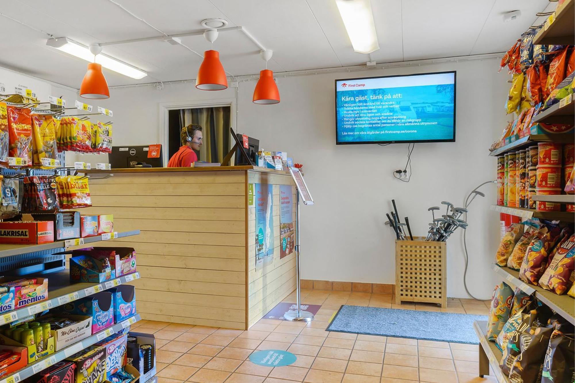 First Camp Karlstorp-哈尔姆斯塔德 外观 照片