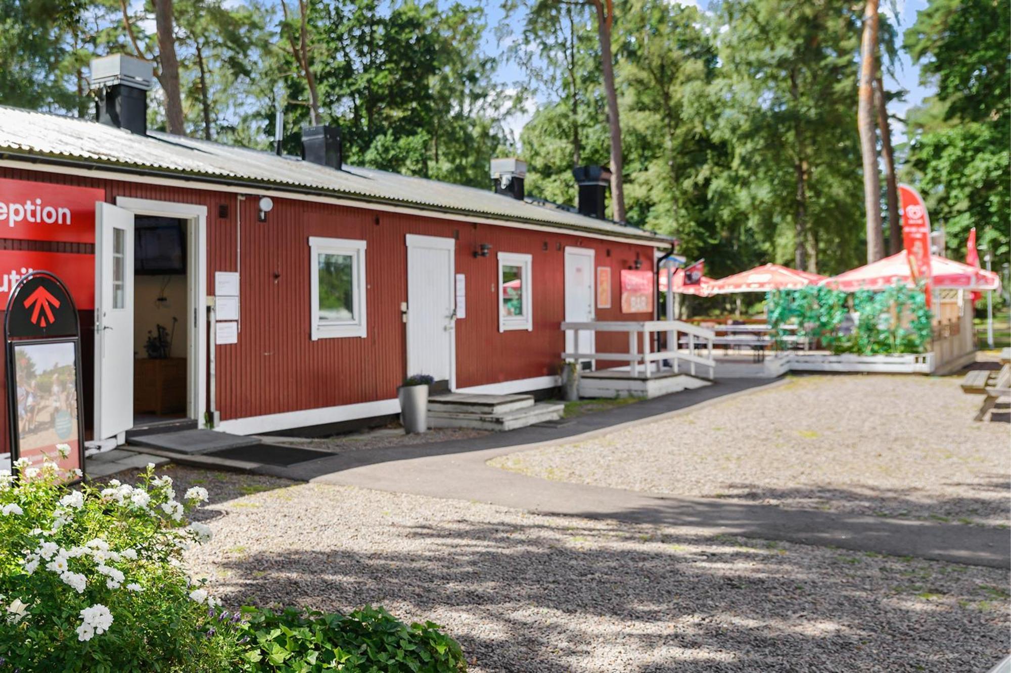 First Camp Karlstorp-哈尔姆斯塔德 外观 照片
