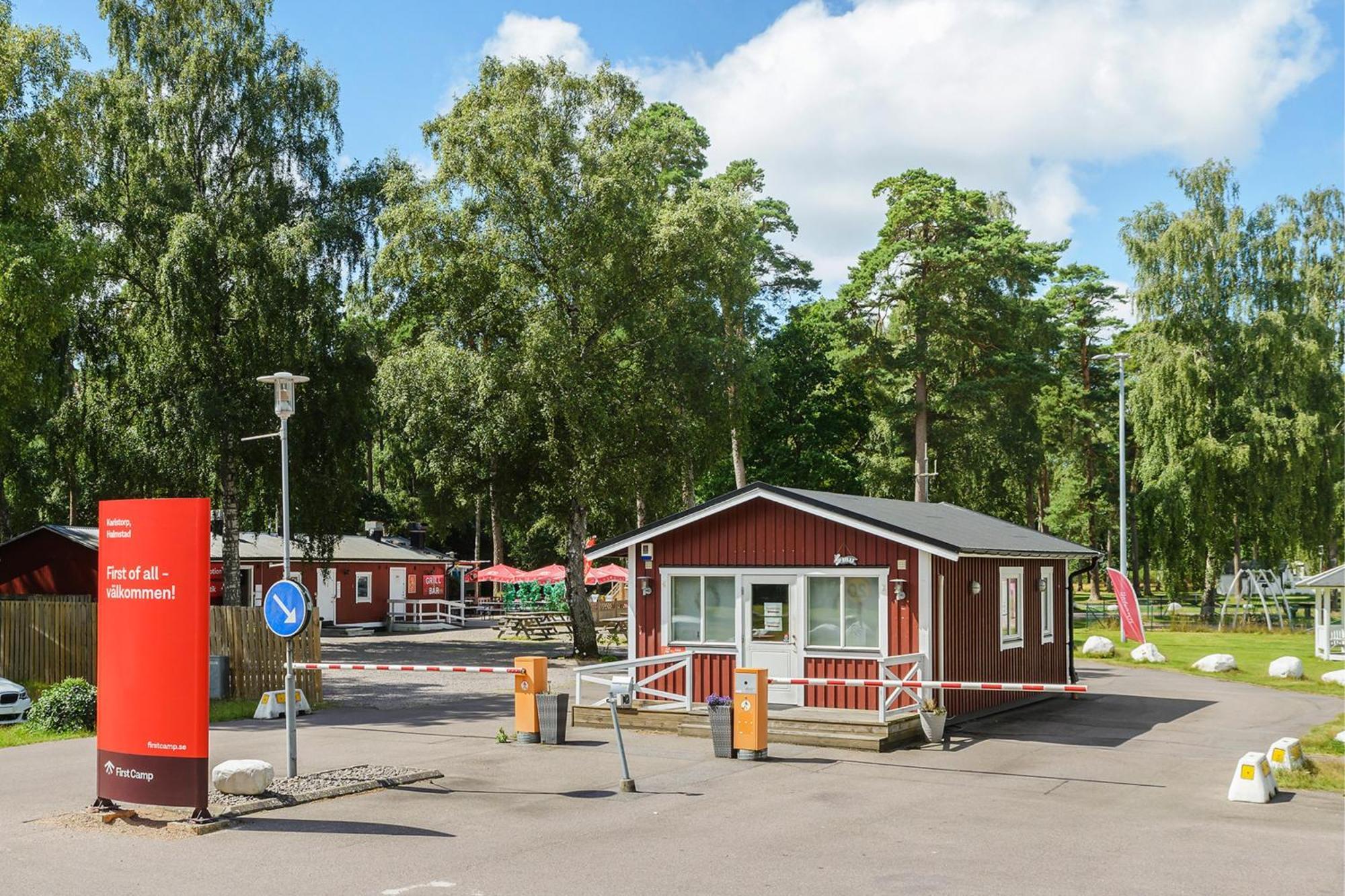 First Camp Karlstorp-哈尔姆斯塔德 外观 照片